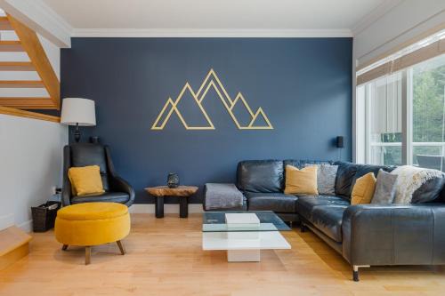 Blueberry Hill House | 4BR Townhome with Garage & Mountain Views by Harmony Whistler