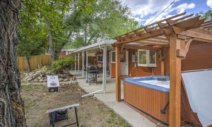 Skyway Condo | 4brbroadmoor Retreathottub, Firepit, Near Trails