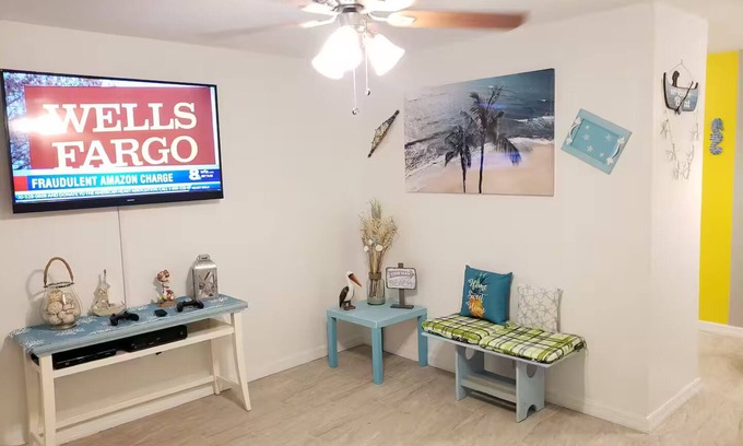 Bearss Plaza House | 4k TV's, Soft Mattress, Remodeled, Moffitt, USF