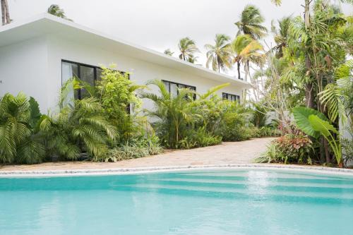 Kathaluwa Hotel | 4Suns villas