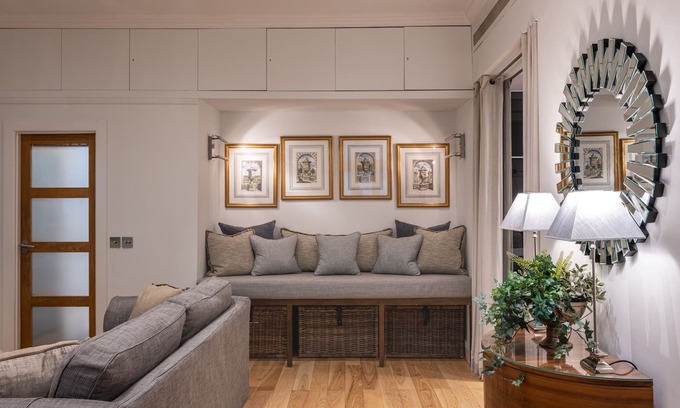 Warwick Apartment | 5-10% OFF 5-STAR LUXURY, Super Location, CENTRAL AIRCON, Private Garden & Moren
