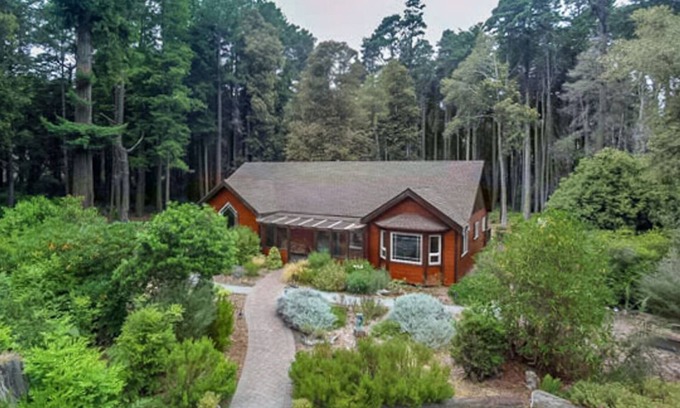 Fort Bragg House | 5 Acres of Peaceful Forest Retreat Minutes From The Beach And Town