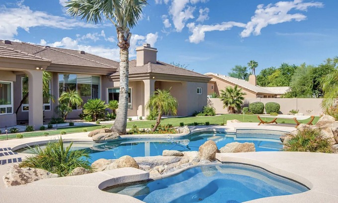 Central Scottsdale House | 5 bd Luxury Oasis, Heated Pool/Spa, Pickle Ball!