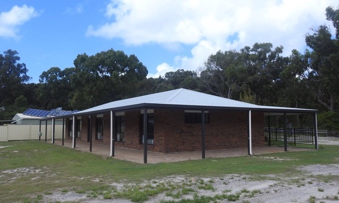 Orchid Beach House | 5 BdR House Orchid Beach Fraser Island - sleeps 16 - bring the boats! Full Wifi
