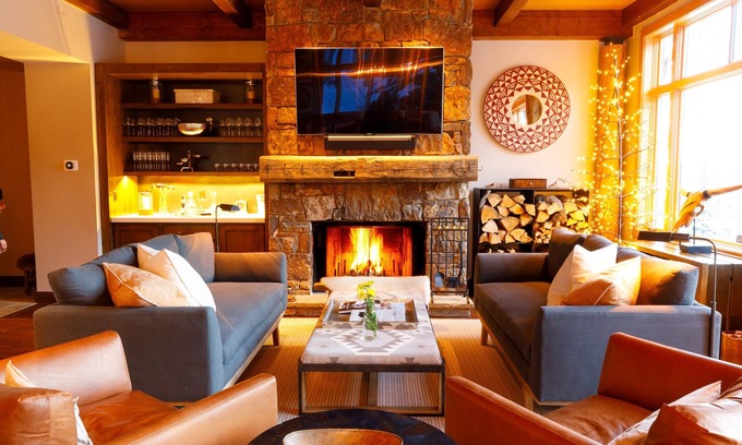 Granite Ridge Cabin | 5 Bed/5.5 Bath Ski-in Ski-out Lodge on Granite Ridge