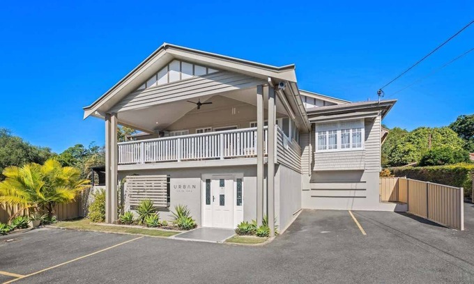 Newtown House | 5 Bed 5 Bath Urban Getaway Ipswich Central