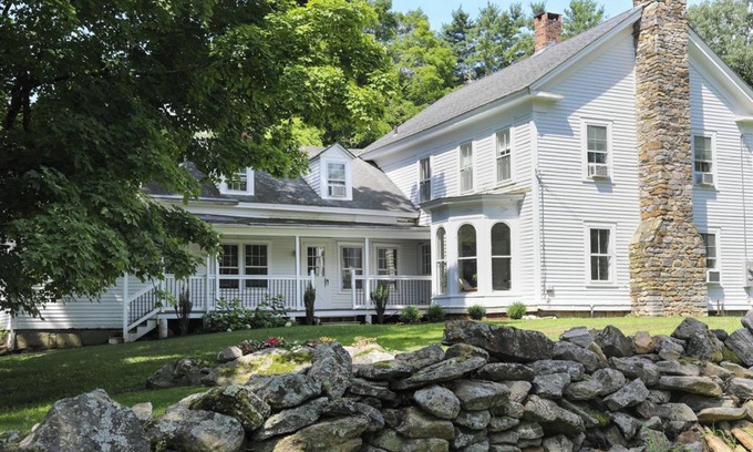 Southfield Other | 5-bed Colonial Berkshires Farmhouse, aka Grandaddy's House, Family Friendly home