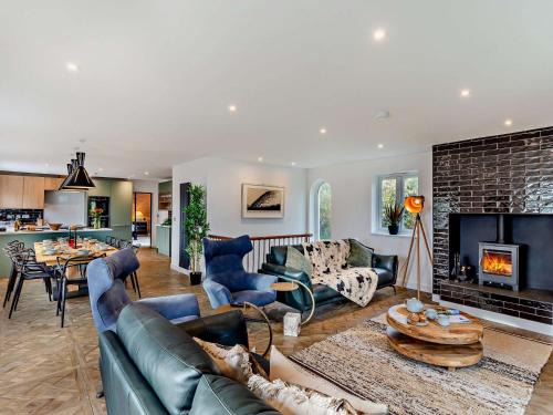 Appledore House | 5 Bed in Appledore 95680