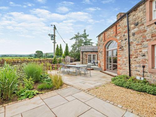 Penrith House | 5 Bed in Eden Valley SZ111