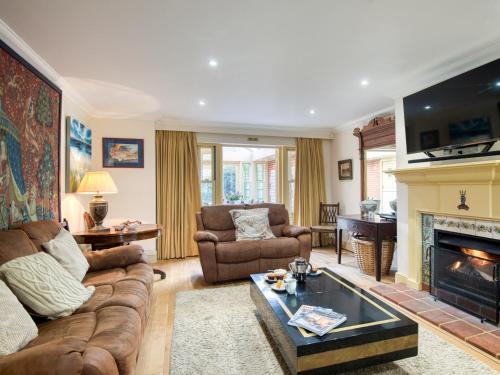Ringstead House | 5 Bed in Thornham KT086