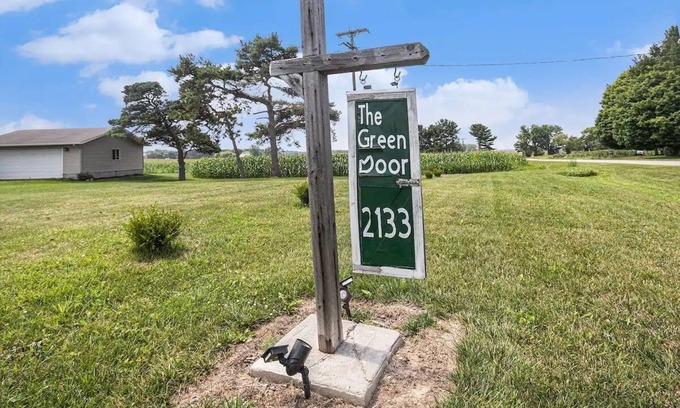 Pentwater Other | 5 Bedroom, 2 Bathroom Renovated Craftsman Farmhouse! Sleeps 10