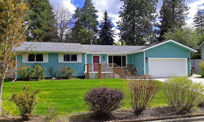 North Spokane House | 5-BEDROOM 3,000 sq.ft. BEAUTIFUL HOME, SPA, THEATER, GYM, NEAR UNIVERSITY