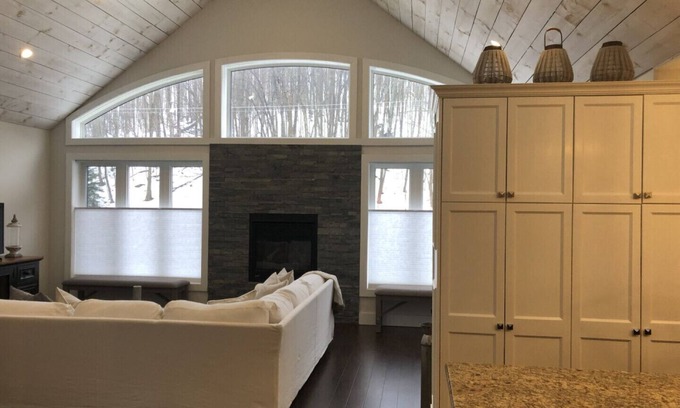 Meaford Cottage | 5 bedroom 4 Bathroom Beautiful Duplexed Cottage in the heart of Georgian Bay!