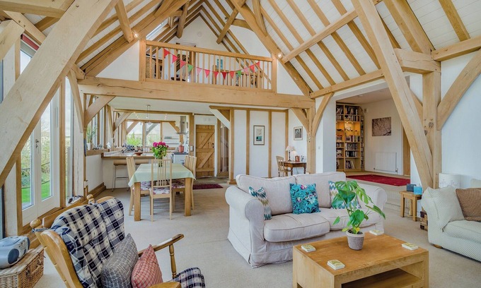 Littlebredy Cottage | 5 bedroom accommodation in Martinstown, near Dorcester
