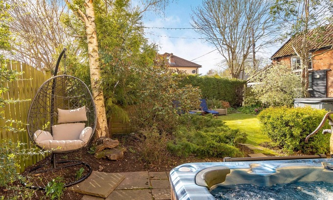 Saham Toney Cottage | 5 bedroom accommodation in Saham Toney