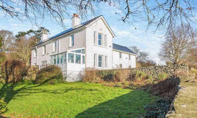 Rhyd-y-foel Cottage | 5 bedroom accommodation in Colwyn Bay