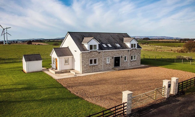 Kilmaurs Cottage | 5 bedroom accommodation in Kilmaurs, near Kilmarnock