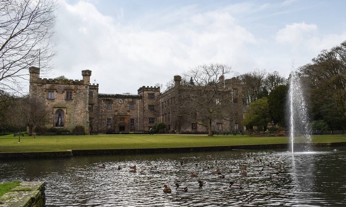 Skipton Cottage | 5 bedroom accommodation in Winterburn