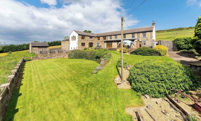 Langsett Cottage | 5 bedroom accommodation in Langsett, near Penistone