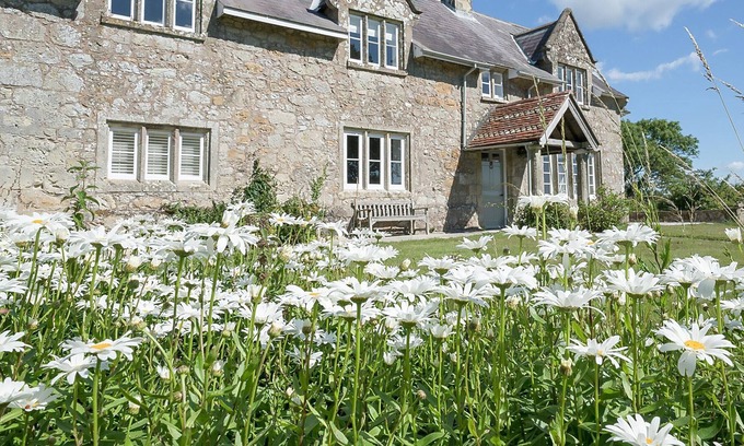 Ventnor Cottage | 5 bedroom accommodation in Wroxall, near Ventnor