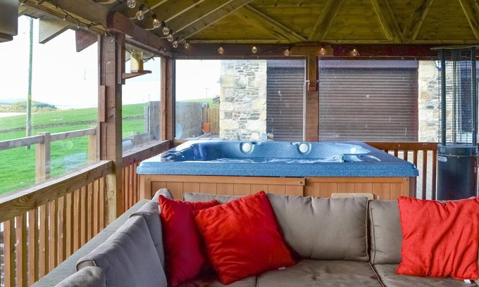Heriot Cottage | 5 bedroom accommodation in Nettlingflat, near Heriot