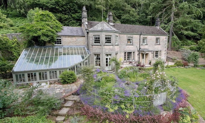 Holestone Moor Cottage | 5 bedroom accommodation in Matlock