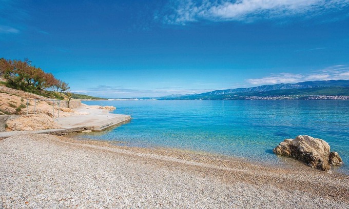 Sveti Vid Dobrinjski House | 5 bedroom accommodation in Dobrinj