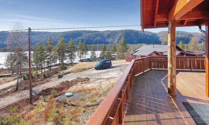 Froland House | 5 bedroom accommodation in Mykland