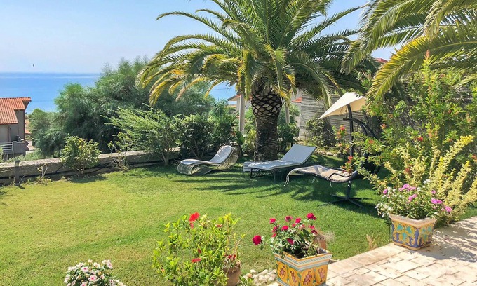 Brancaleone Marina House | 5 bedroom awesome home in Brancaleone