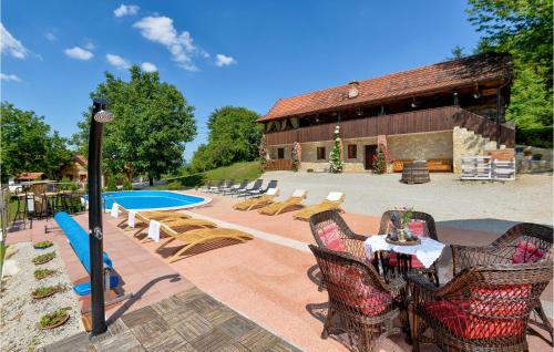 Mozenec House | 5 Bedroom Awesome Home In Novi Marof