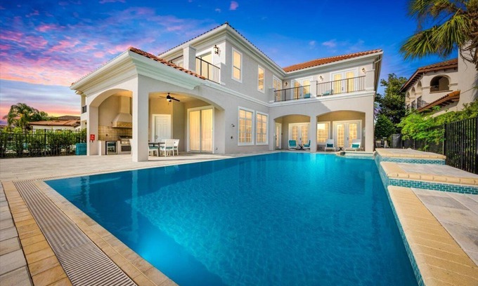 Reunion House | 5 Bedroom Beverly Hills 5300 sq ft in Reunion, Huge Pool, Reunion Amenities!