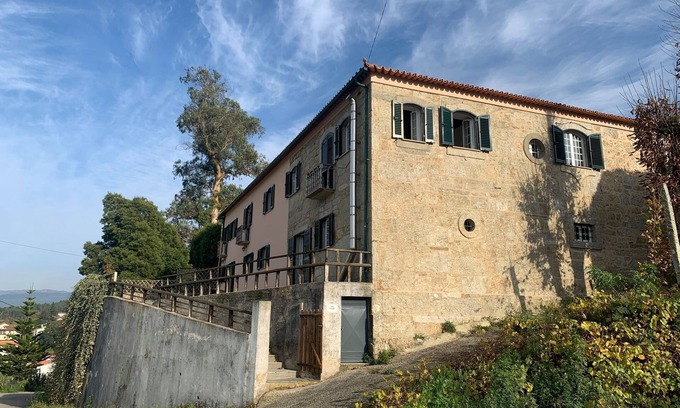 Oliveira de Frades Cottage | 5 Bedroom Cottage in Ribeiradio