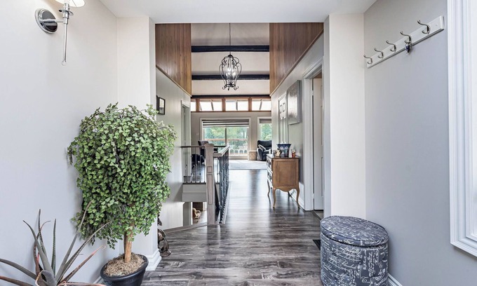 Caledon House | 5-Bedroom Countryside Estate in Northern GTA – Ideal for Gatherings & Getaways