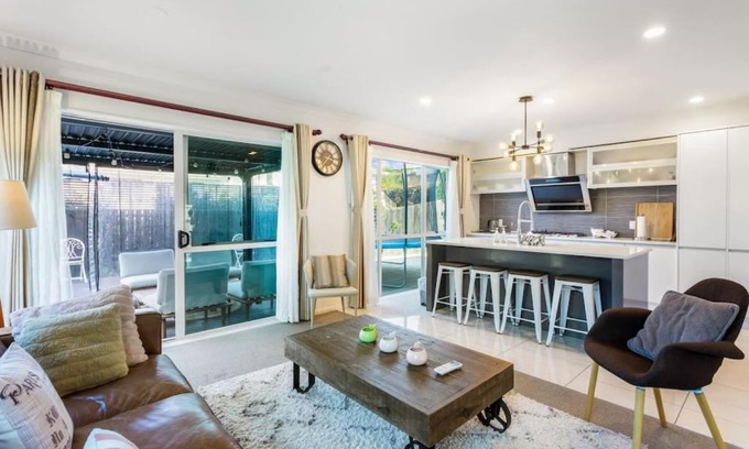 Sandringham House | 5-Bedroom Gem - Parking - Sandringham-Mount Eden
