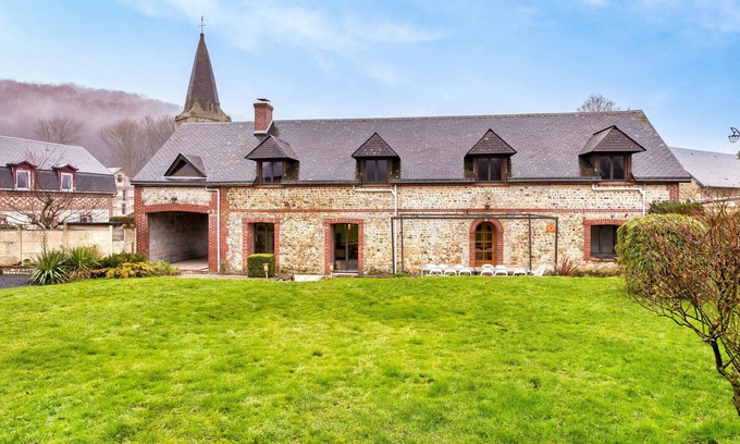 Ganzeville House | 5 bedroom gorgeous home in Ganzeville