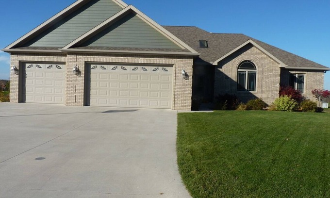 Cleveland House | 5 bedroom home minutes from Whistling Straits available for Ryder Cup rental