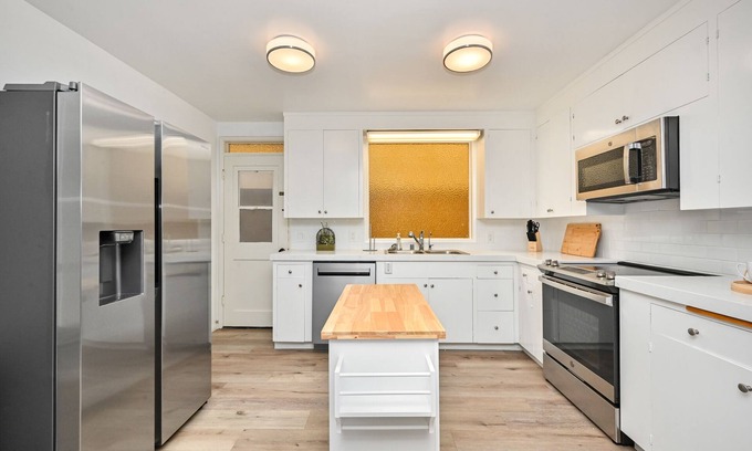 Newport Beach House | 5 Bedroom Home on Balboa Island