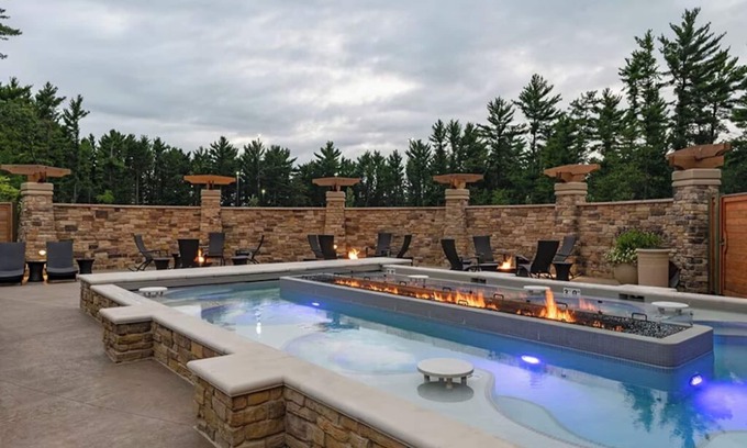 Lake Delton Condo | 5 Bedroom Lockoff Unit, Sleeps 18, in Wisconsin Dells at Sundara Cottage Resort!