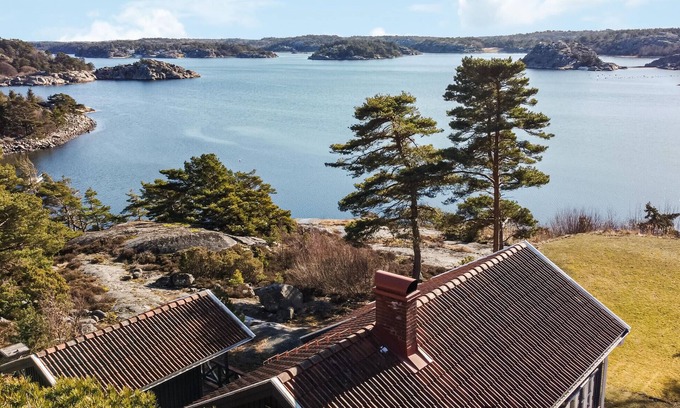 Tanum House | 5 bedroom lovely home in Tanumshede