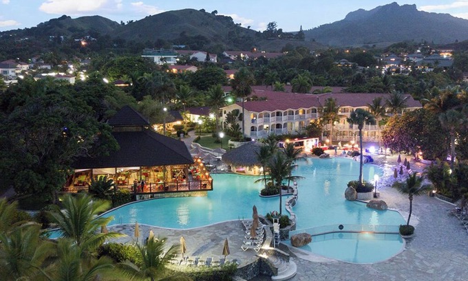 Barrio Las Yaguitas Villa | 5 bedroom luxury villa in fabulous Puerto Plata!
