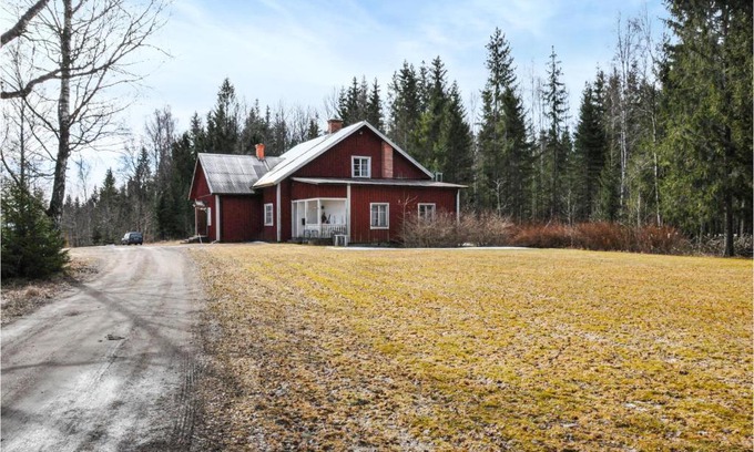 Molkom House | 5 Bedroom Nice Home In Södra Rådom