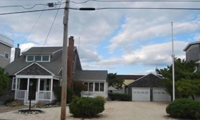 Beach Haven Terrace House | 5 Bedroom Oceanside Home!!!!!!!!