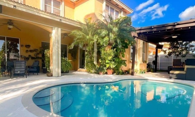Ludlam Apartment | 5 Bedroom Single family (625446) by Houzlet