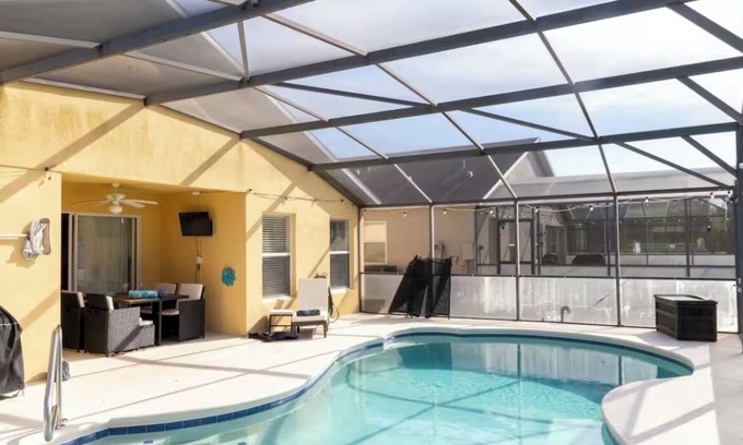 Sandy Ridge House | 5 bedroom sleeps 10