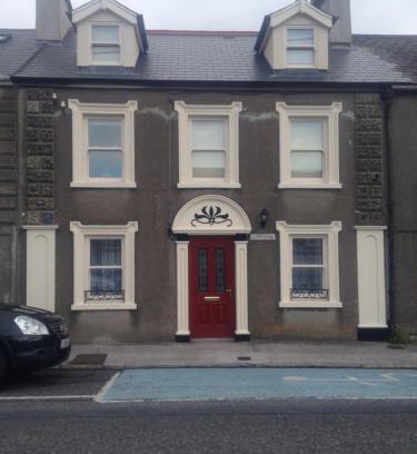 Dungarvan House | 5 bedroom Town House