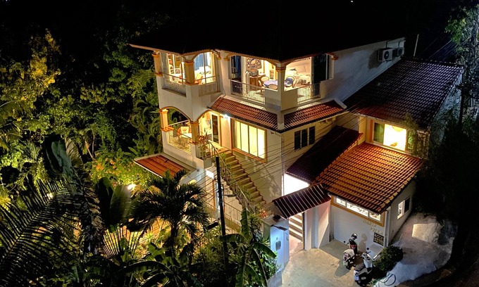 Karon Villa | 5-Bedroom*Villa in Phuket, 10 minutes walk to the fine sands of Karon Beach