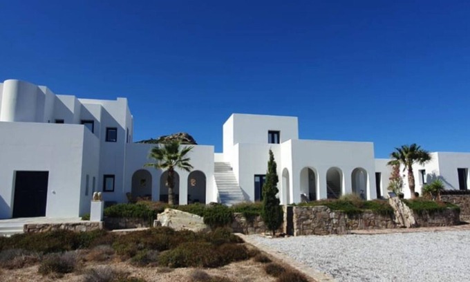 Milos Villa | 5-Bedroom Villa with a Breathtaking Panoramic View of the Aegean.
