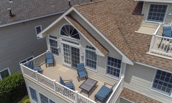 Brigantine House | 5 Bedrooms, 4.5 bathroom, 2 min from the beach, HEATED IN GROUND POOL (May-Sept)