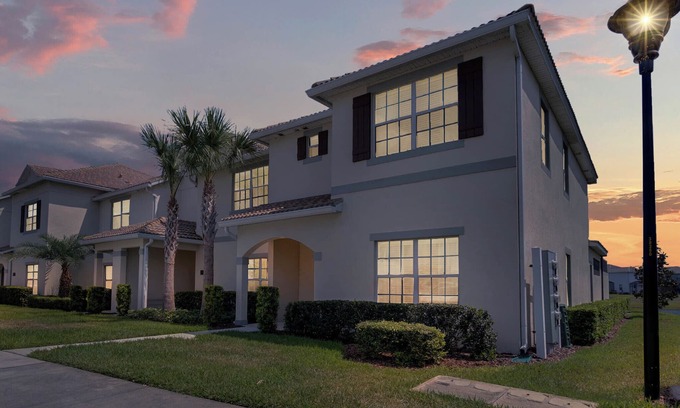 Campbell House | 5 Bedrooms/4 Bathrooms/Storey Lake (3133 PP)