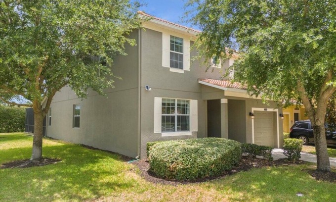 Lindfields House | 5 Bedrooms/5 Bathrooms/Paradise Palms (2989BP)